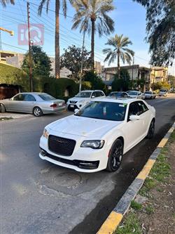 كرايسلر 300